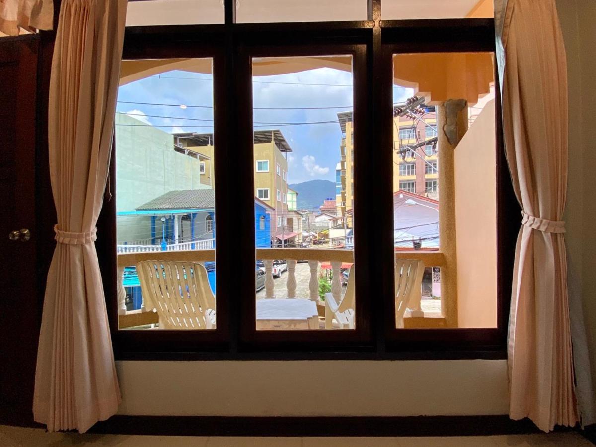 Baan Sudarat Hotel Phuket Buitenkant foto