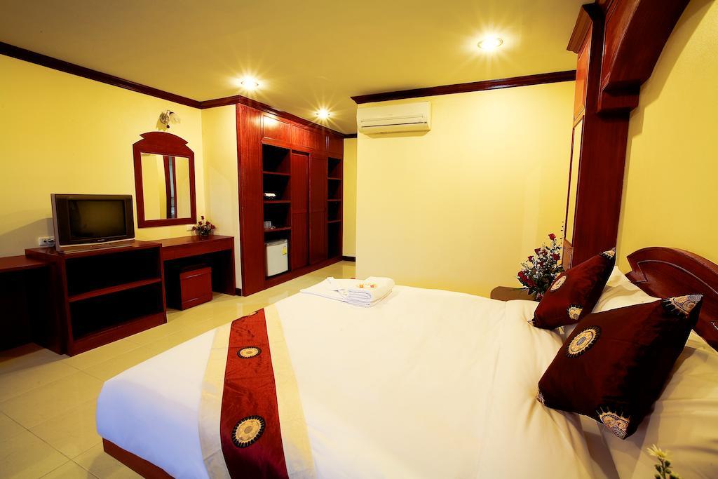 Baan Sudarat Hotel Phuket Buitenkant foto
